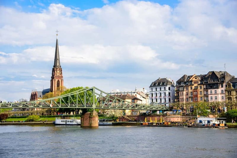 Frankfurt: Old Town Historical Walking Tour in German - Practical ways to prepare