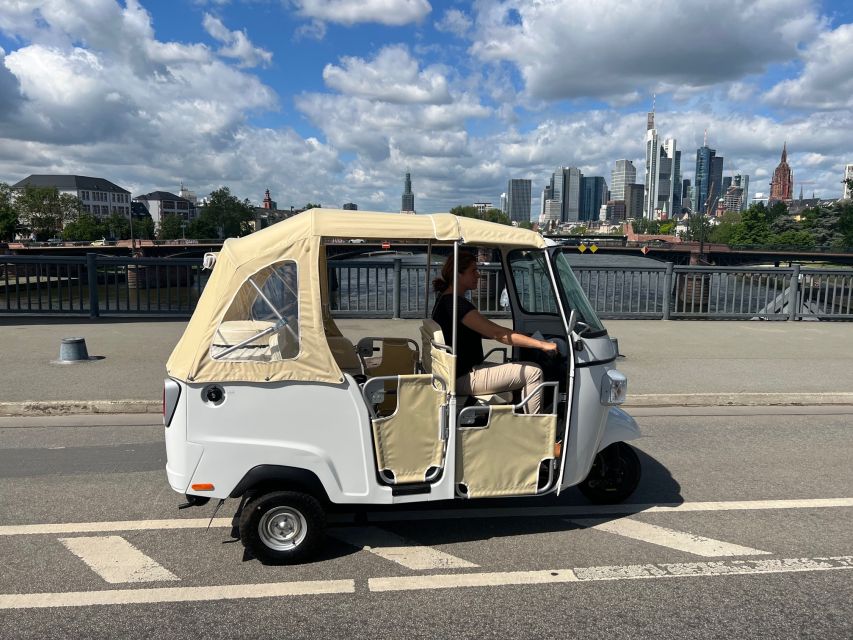 Frankfurt: Private Sightseeing Tour in Retro Ape Calessino - Comfort, access, and the small-group setting