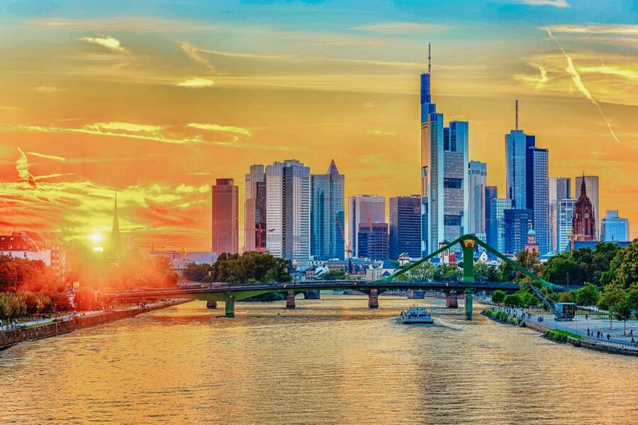 Frankfurt: River Main Sightseeing Cruise with Commentary - Booking details and practical value