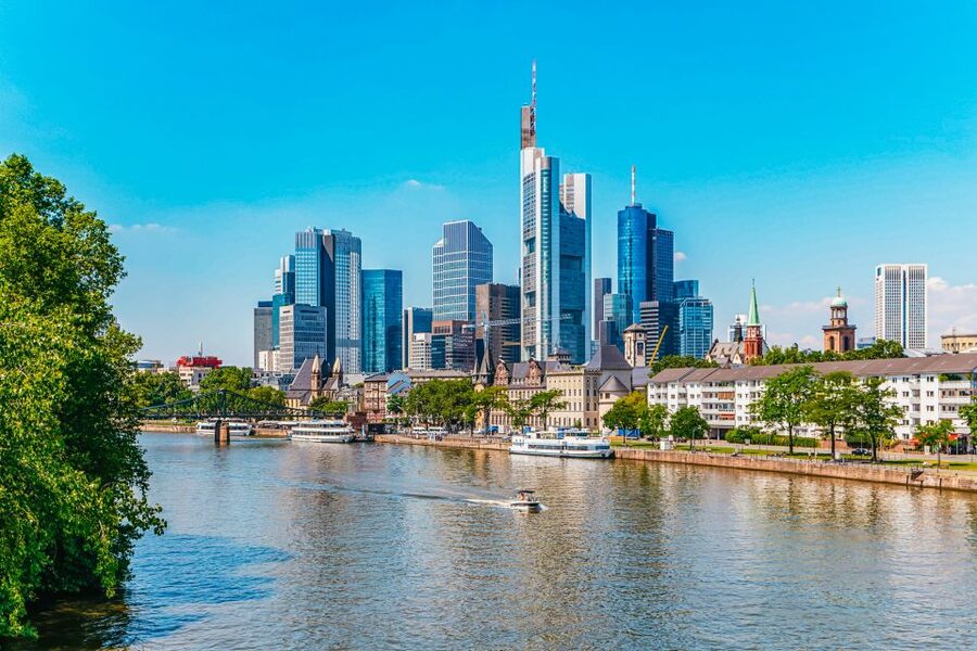 Frankfurt: River Main Sightseeing Cruise with Commentary - Why the River Main gives Frankfurt a fresh face