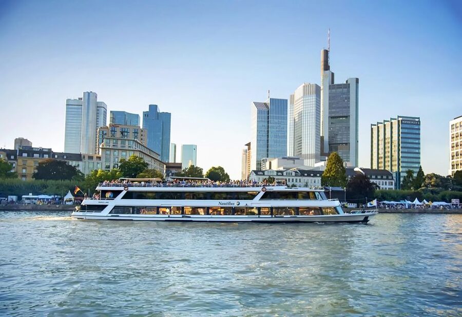 Frankfurt: River Main Sightseeing Cruise with Commentary - When to go and how to make the most of it