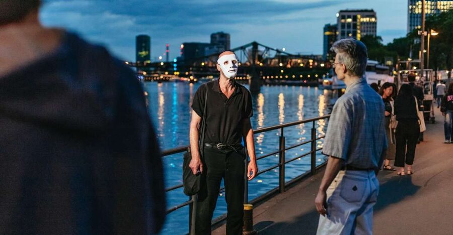 Frankfurt: "The Sandman" Nightmarish Walking Tour - Saalhof adds layers of Frankfurt history