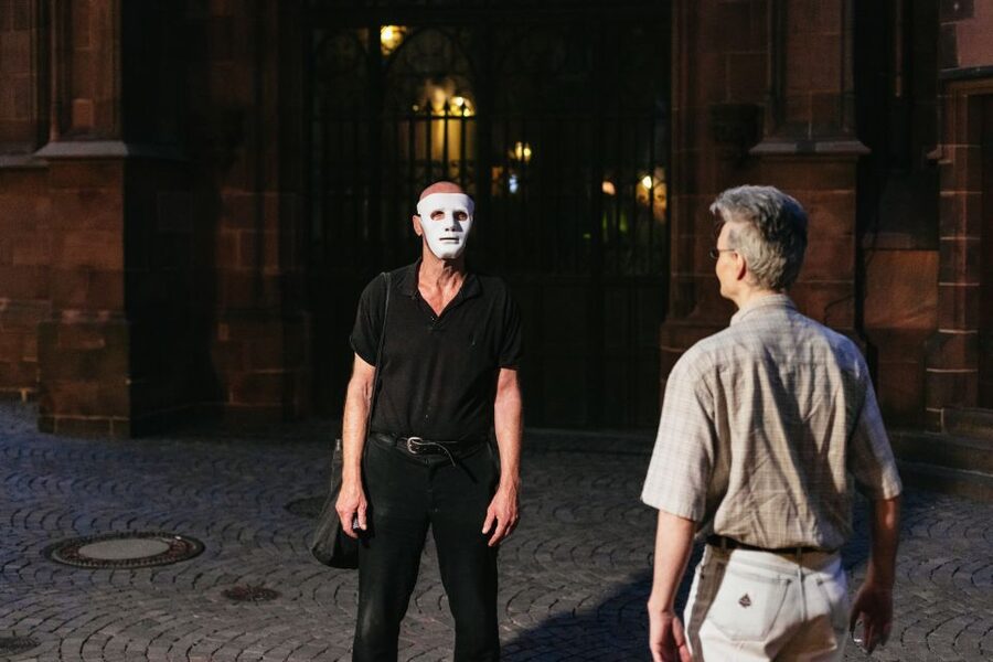 Frankfurt: "The Sandman" Nightmarish Walking Tour - German storytelling and guide style