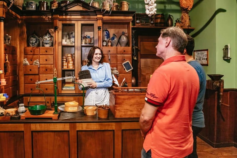 Frankfurt: Virtual Reality Time Travel Experience Ticket - The private library and Frankfurt’s civic ideals