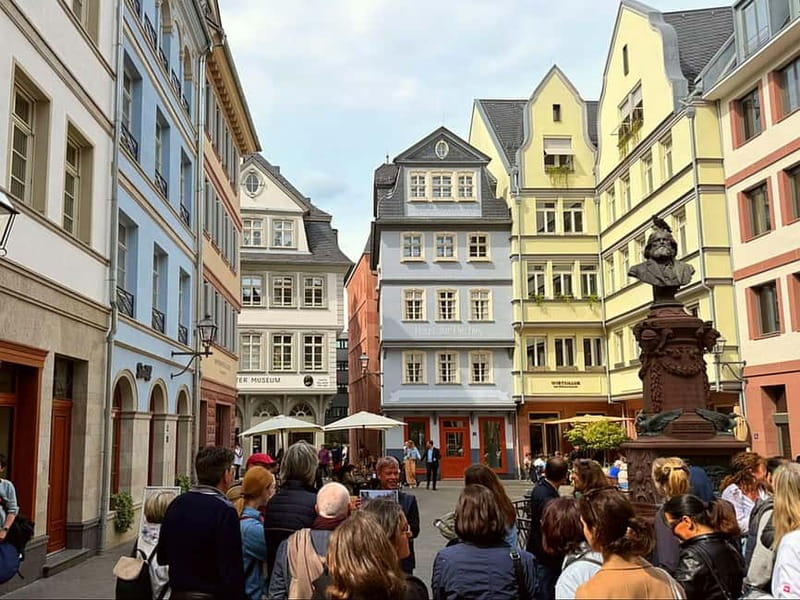 Frankfurt: Walking tour between St. Paul's Church, Main & Old Town flair in German - Römerberg and the Römer town hall