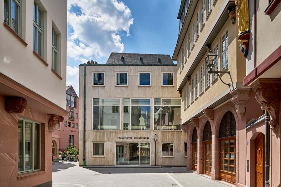 Frankfurter Kunstverein: Admission ticket - Entering the Steinernes Haus beside the Römer
