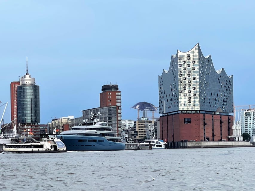Free Tour: Port, Red Light District and Beatles. You decide how much to pay at the end - Starting beside the Elbe at Landungsbrücken