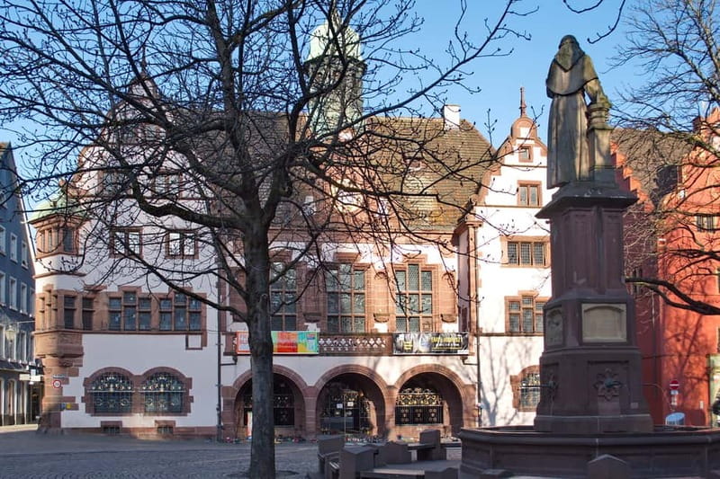 Freiburg City Tour: with visit of the Freiburg Minster - Starting at Tourist Information Freiburg