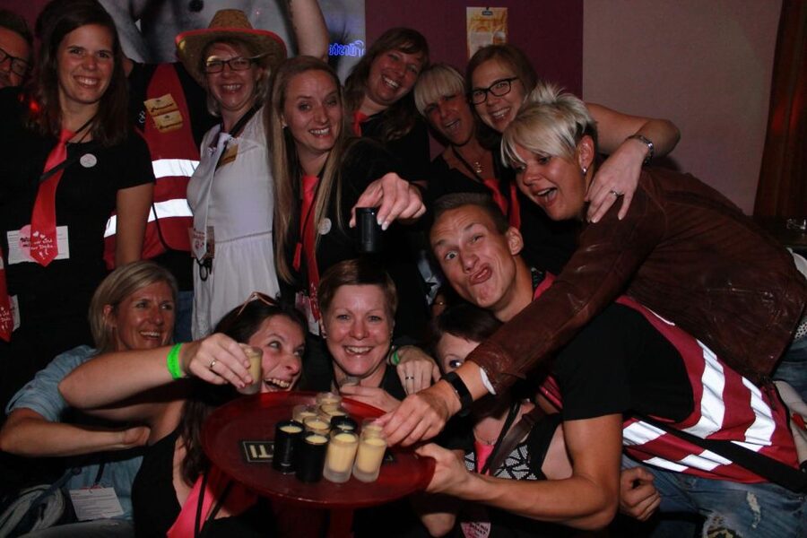 Freiburg: Guided Pub Crawl with Drinks - Five pubs, five different chances to connect