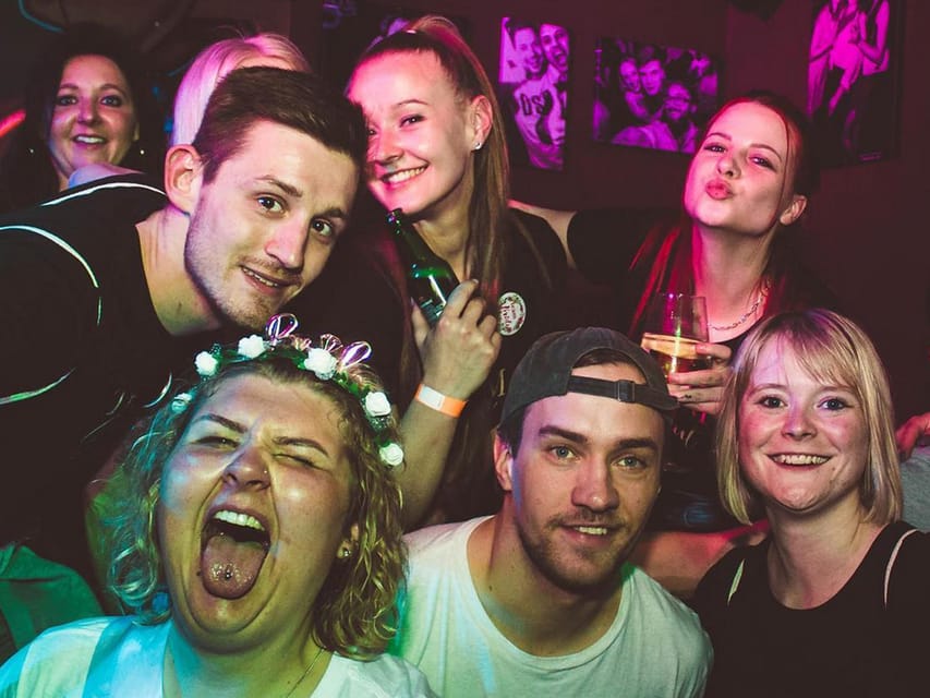 Freiburg: Private pub crawl with insider-guide & free shots - What the private format really adds