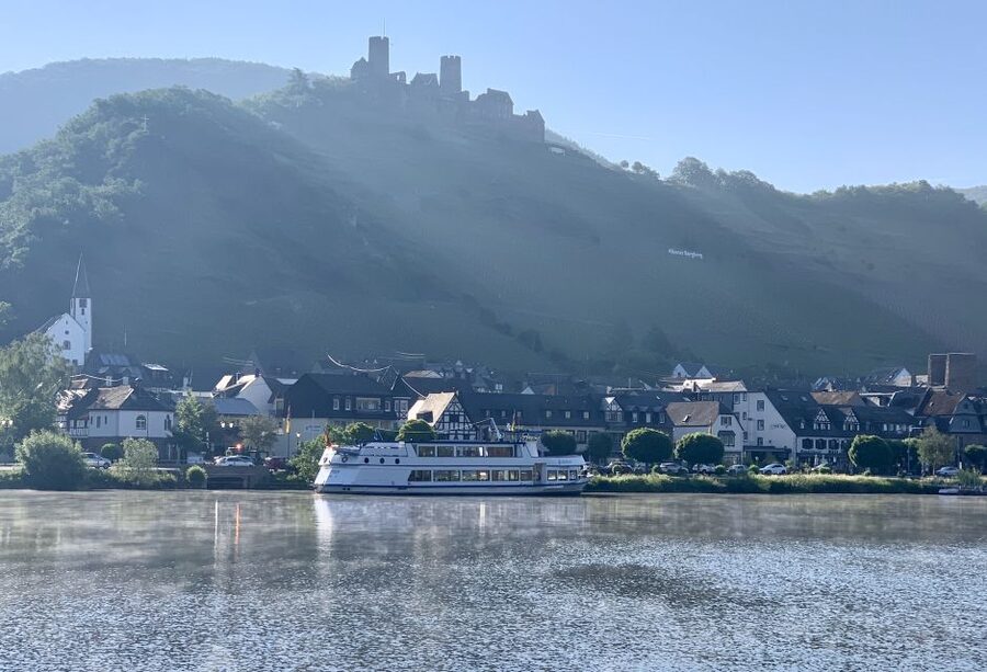 From Alken: Return Day Trip by Boat to Cochem - Reichsburg and the view above Cochem