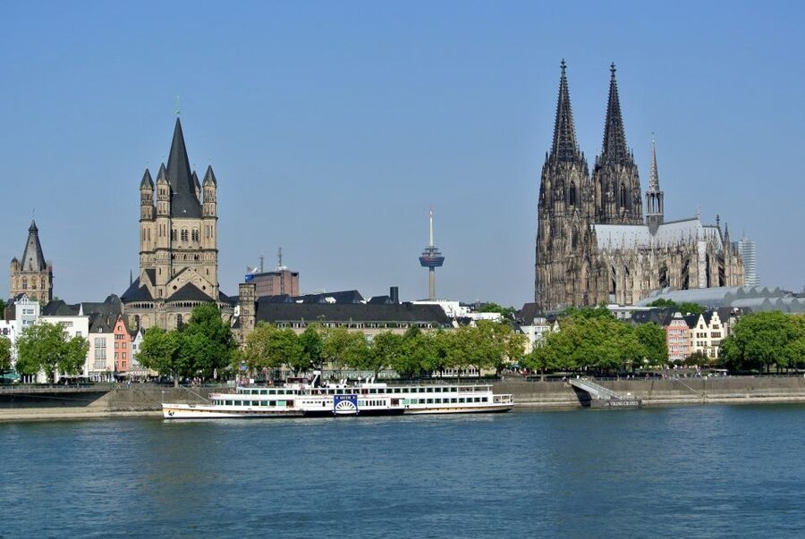 From Amsterdam: Cologne Private Sightseeing Tour - Key points to know before booking