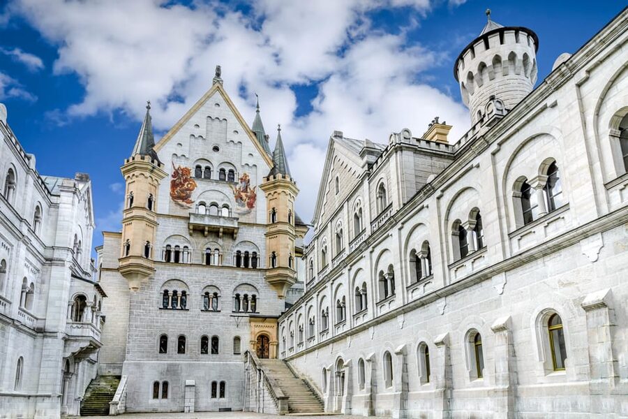 From Hohenschwangau: Tour to Neuschwanstein Castle - Choosing the right season and departure