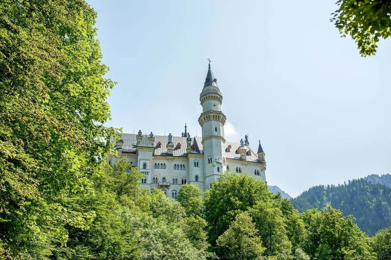 From Munich: Neuschwanstein & Linderhof Castle Full-Day Trip - Marienbrücke and the view worth planning around