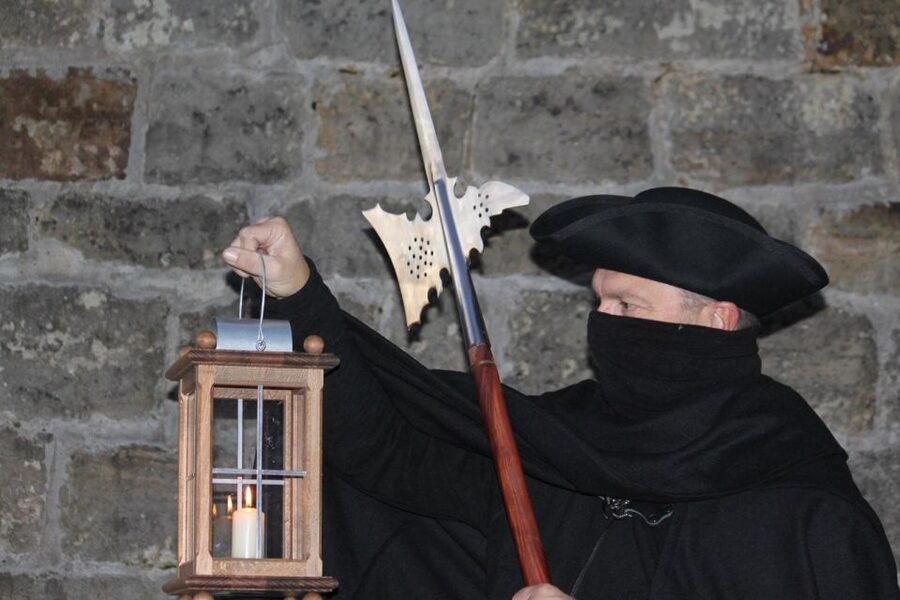 Fulda: Night Watchman Tour - Fulda after dark, with a lantern instead of a timeline