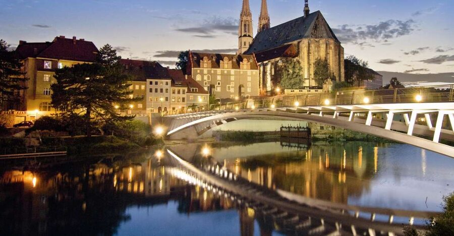 Görlitz: Old Town Guided Walking Tour - Untermarkt brings the architecture together