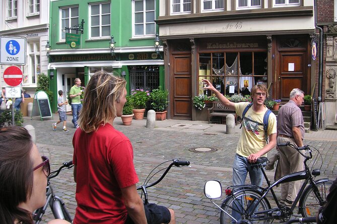 Guided Hamburg City Bike Tour - Jungfernstieg and the Alster Lakes