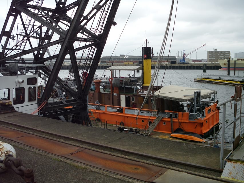 Hamburg: 1-Hour Harbor Cruise - What the German narration means for English speakers