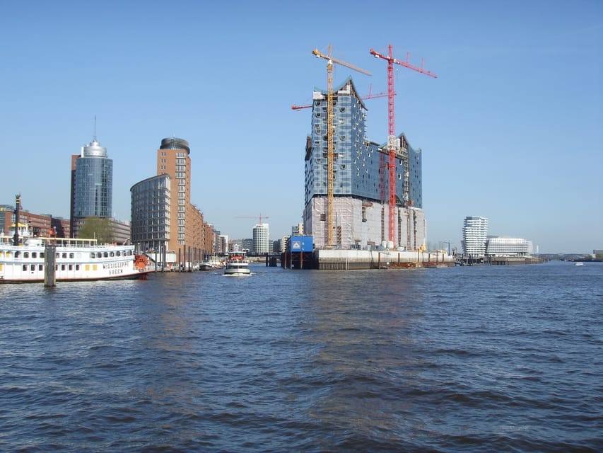 Hamburg: 1-Hour Harbor Cruise - One hour on the water: the right length?