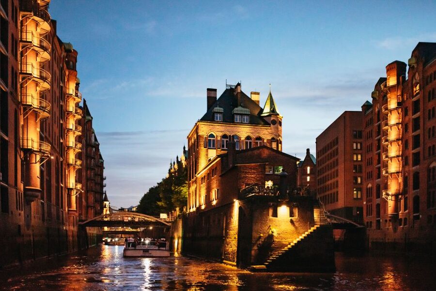 Hamburg: 1-Hour Harbor Evening Lights Cruise - Hamburg after dark, from warehouse canals to working docks