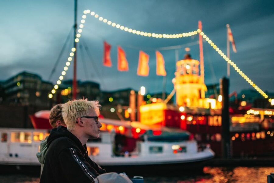 Hamburg: 1-Hour Harbor Evening Lights Cruise - St. Pauli Piers and Hamburg’s museum ships