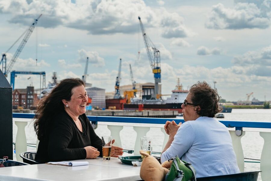 Hamburg: 1-Hour Harbor Sightseeing Cruise with HafenCity - The working port, container terminals, and Blohm and Voss