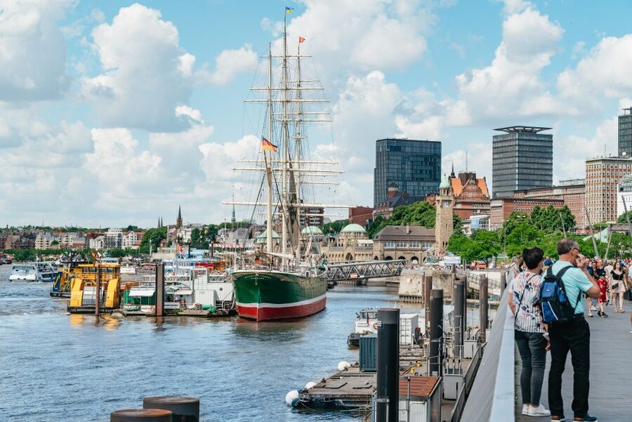 Hamburg: 1-Hour Harbor Sightseeing Cruise with HafenCity - Timing, weather, and boat comfort