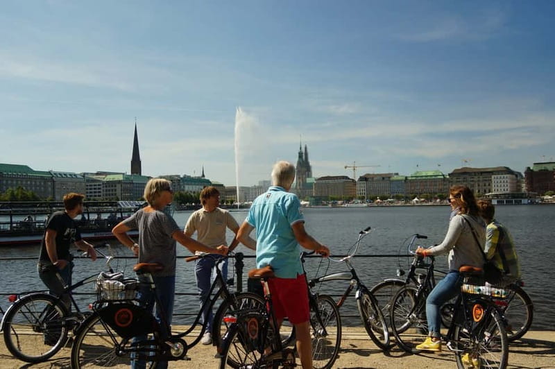 Hamburg 3-Hour Bike Tour - Guides, group pace, and the feel of the ride