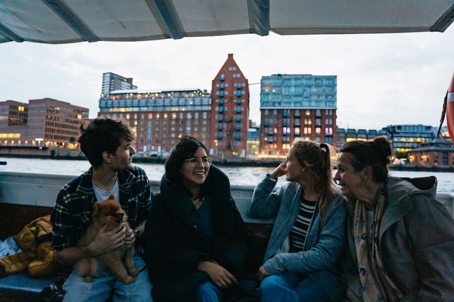 Hamburg: 90-Minute Evening Lights Harbor Cruise - Key points to know before booking