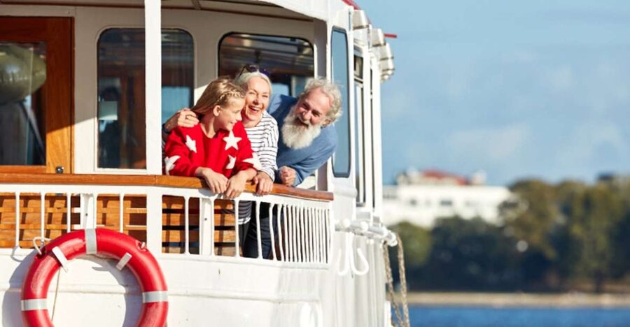 Hamburg: City Cruise on Alster Lake - Starting at Pier 1 with ATG Alster-Touristik