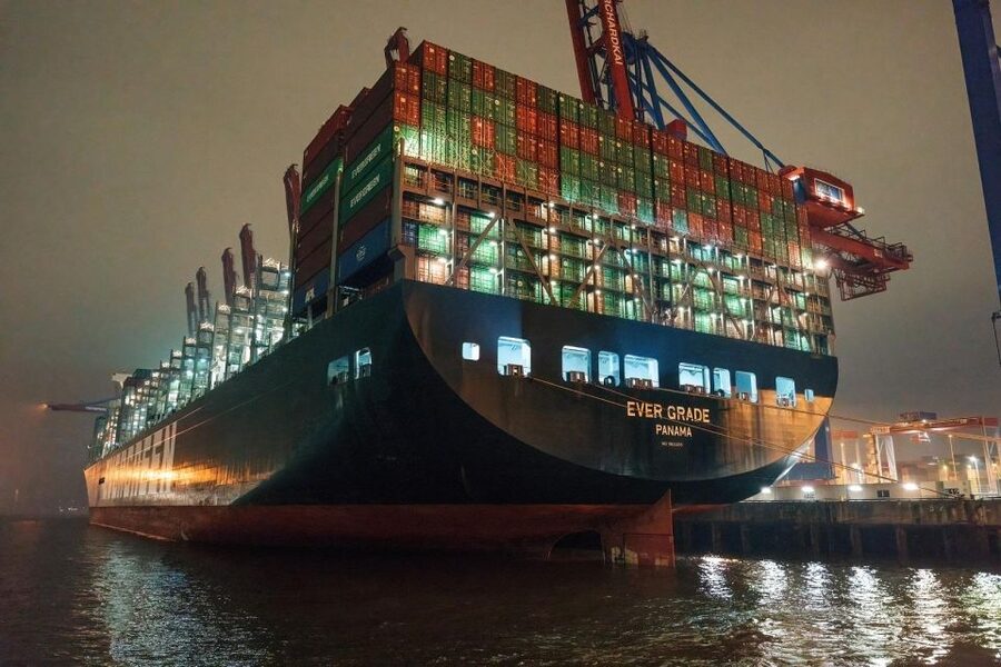 Hamburg Combi: 1,5h Evening Cruise & 2h Reeperbahn Tour - Two Hamburg icons in one evening