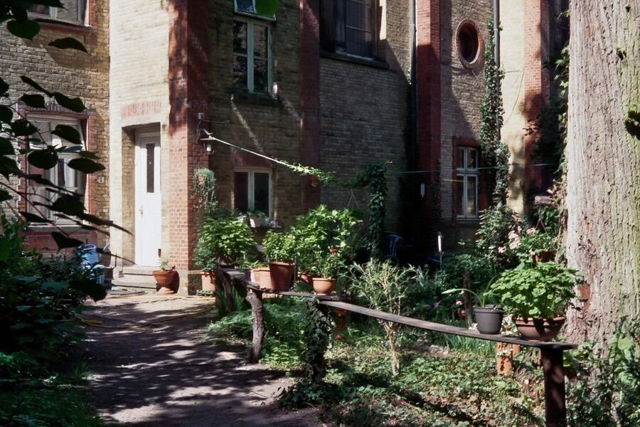 Hamburg: Downtown, Alster & Creative Neighborhoods by Bike - St. Pauli and Hafenstrasse
