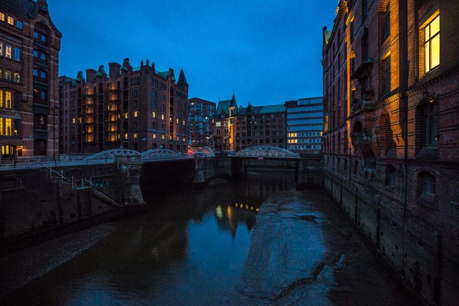 Hamburg: Eerie Speicherstadt Tour - Sea monsters, sailors, and Hamburg’s harbor imagination