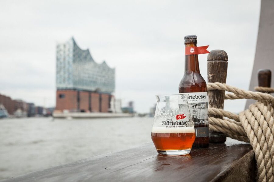 Hamburg: Elphi Plaza Guided Tour with Störtebeker Beer - Key points to know before booking