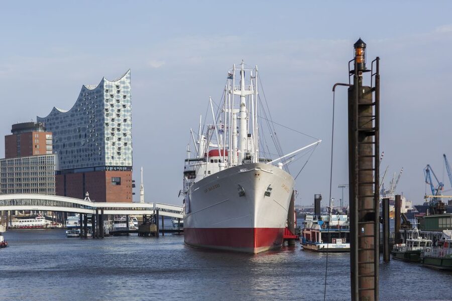 Hamburg: Entrance to the Museum Ship Cap San Diego - Start at the bridge and picture the Atlantic route