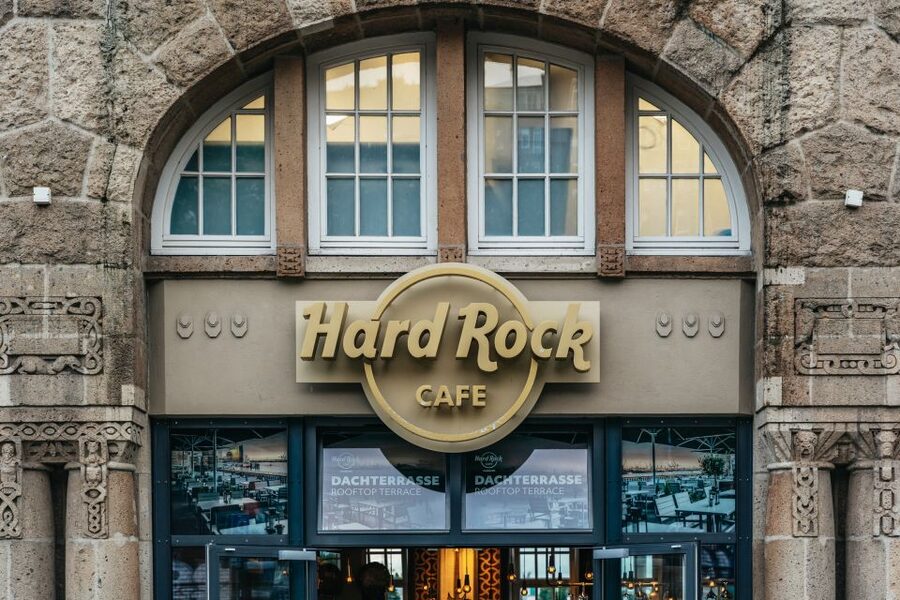 Hamburg: Hard Rock Cafe Skip-the-Line Meal - Key points at a glance