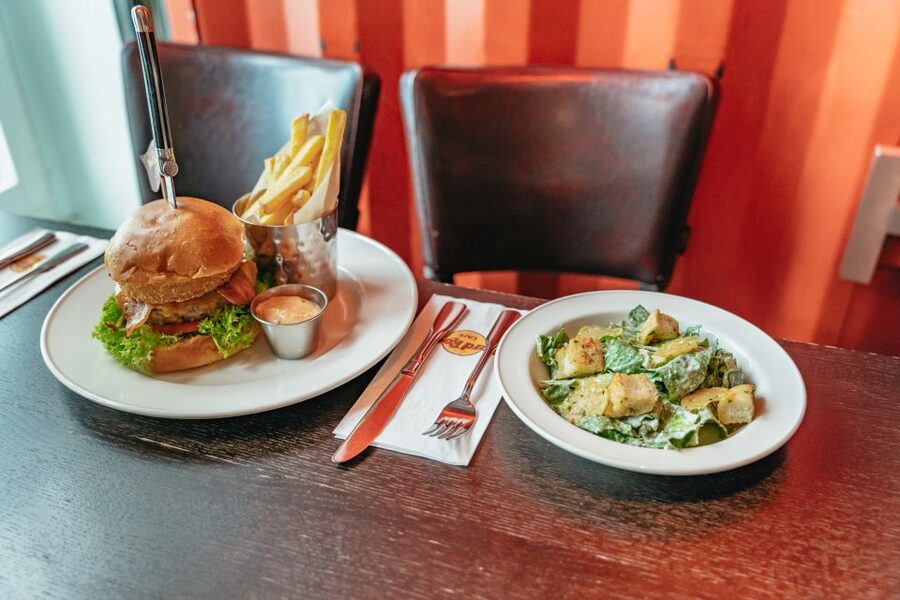 Hamburg: Hard Rock Cafe Skip-the-Line Meal - Who should book this meal?