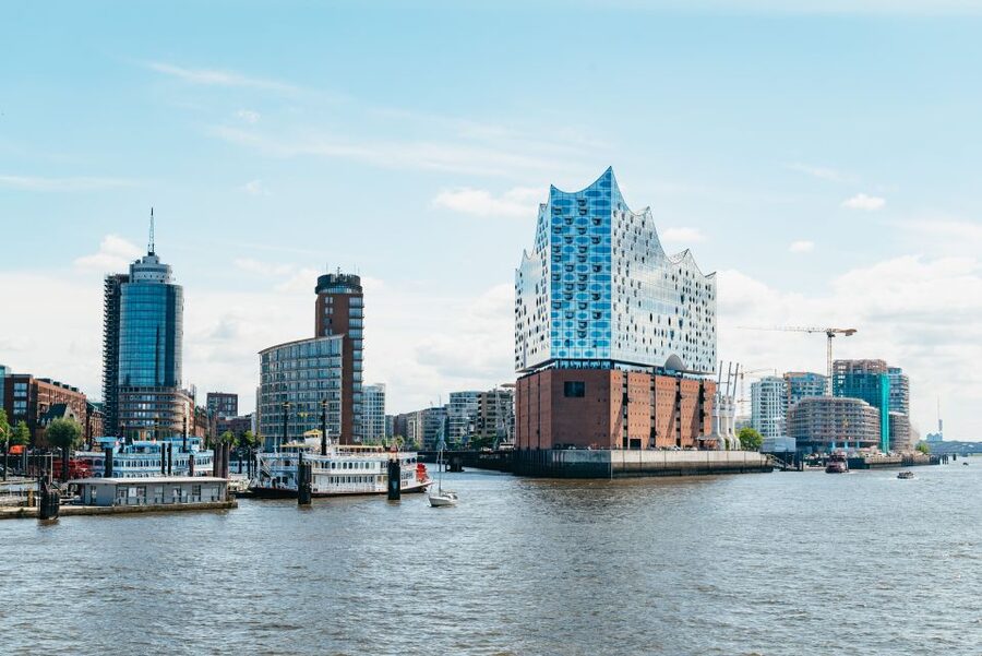 Hamburg: Hop-On Hop-Off Bus with Alster or Harbor Cruise - Who will get the most from this Hamburg tour