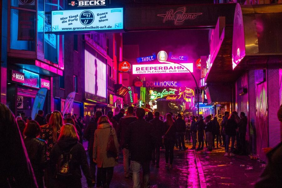 Hamburg: In the Footsteps of "Olivia" Reeperbahn Tour - Spielbudenplatz and the theater district