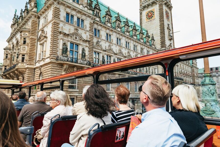 Hamburg: Line A Sightseeing Hop-On Hop-Off Bus Tour - Why Line A works well for a first day in Hamburg