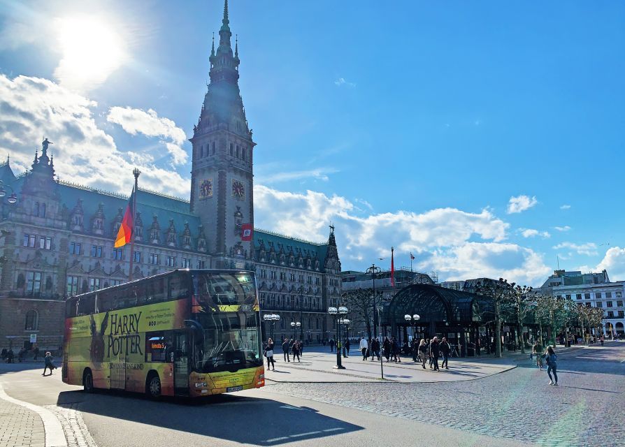 Hamburg: Line F Hop-On Hop-Off Bus and Boat Tour - Key points at a glance