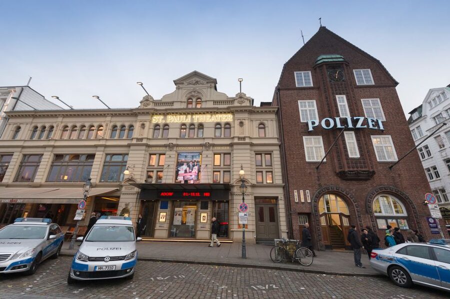 Hamburg: Olivia Jones Tour with Iconic Barker Fabian - Practical details before you book