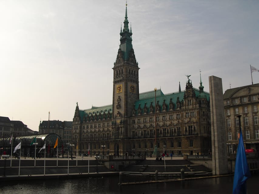 Hamburg: Private - Town Hall, Speicherstadt, Elbphilharmonie - Key points to know before booking
