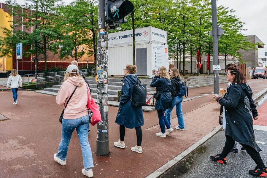 Hamburg: Reeperbahn Lust & Laster Tour for Adults Only - Timing, age rule, and practical fit