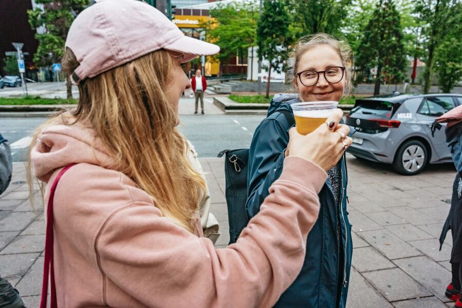Hamburg: Reeperbahn Lust & Laster Tour for Adults Only - Guide quality and language choice