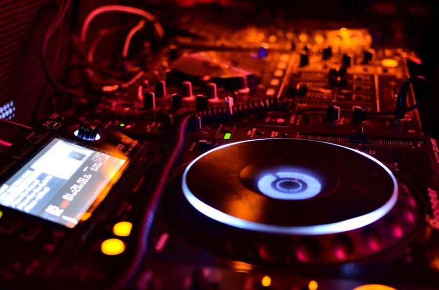 Hamburg: Saturday Night Boat Party - What the included drinks really cover