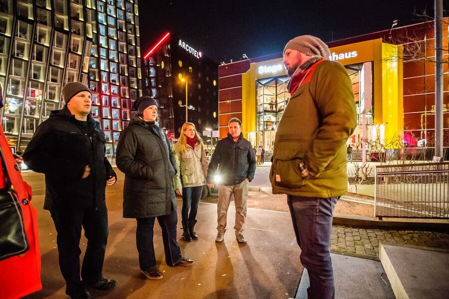 Hamburg: Sex and Crime in St. Pauli Tour for Ages 18+ - Language, group size, and the guide you get