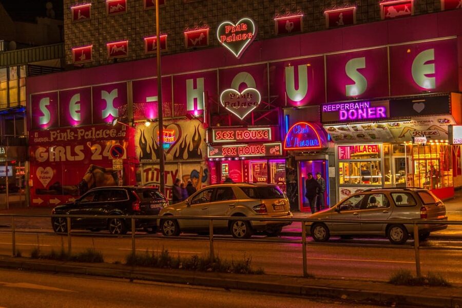 Hamburg: Sin & Sex Guided Tour of Reeperbahn - Davidwache and the rules of St. Pauli