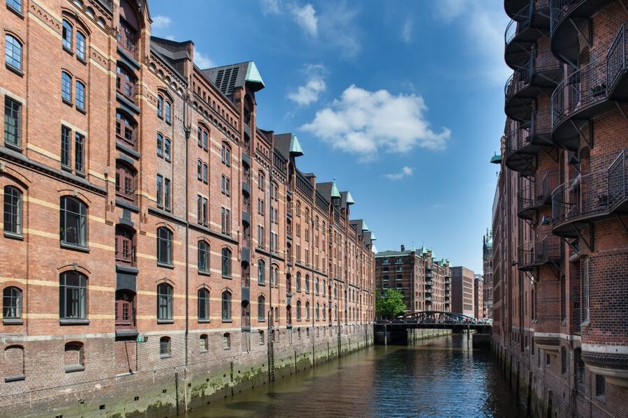 Hamburg: Speicherstadt Walking Tour with Coffee Tasting - Meeting at Wandrahmsteg Bridge