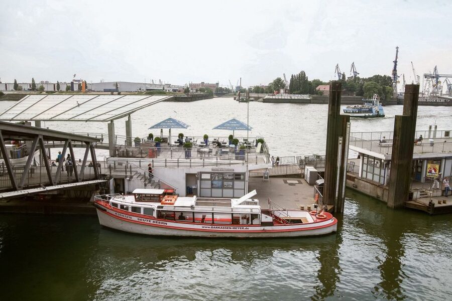 Hamburg: Traditional Harbor Tour with Commentary - HafenCity, bridges, and modern Hamburg